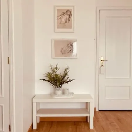Omniax Apartment