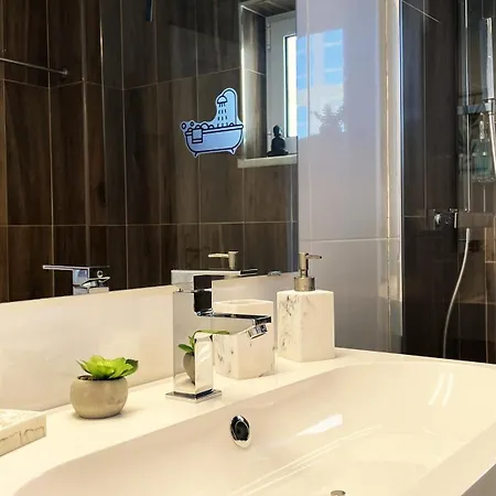 Omniax Apartment
