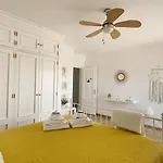 Omniax Apartment